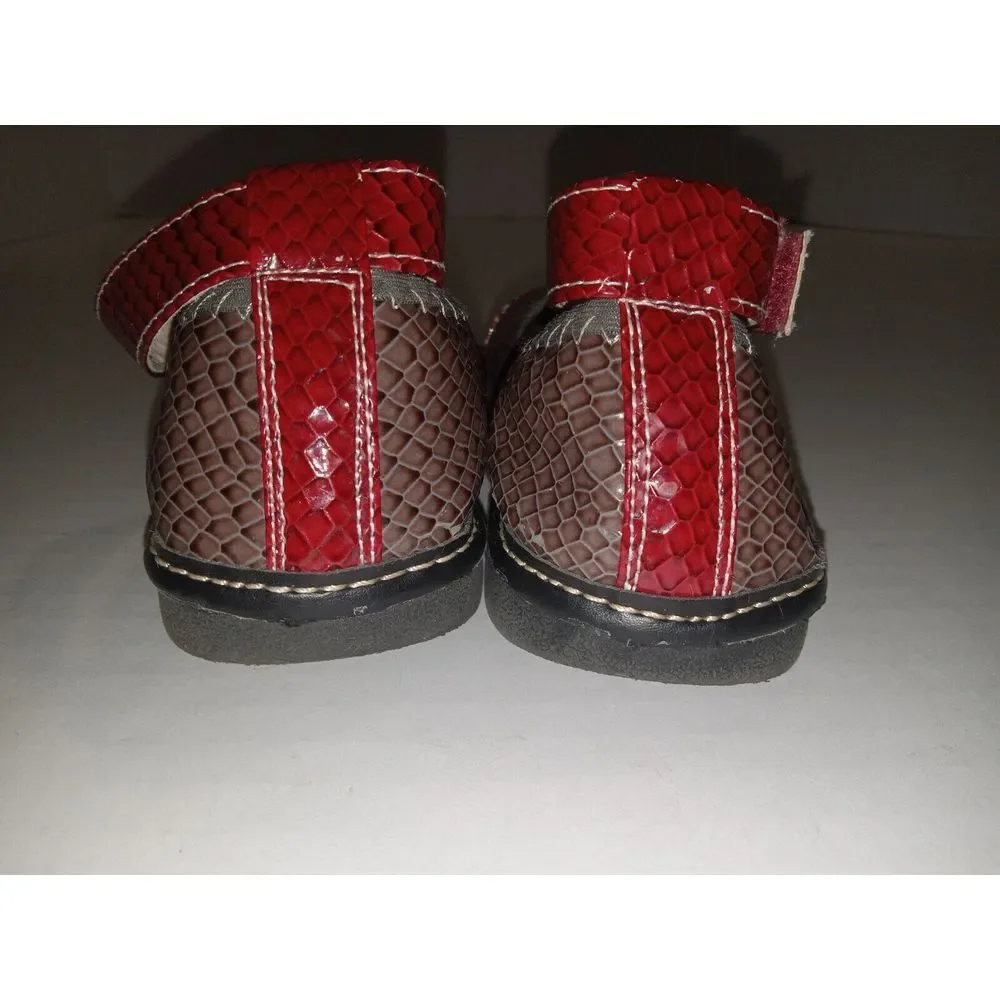 Hide and Squeak Multi Color Mary Janes girls‎ size 9